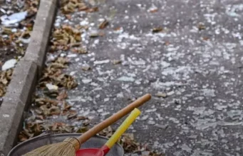 У Львові через блокування Казначейством затримують зарплати двірникам і транспортникам