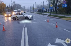 У Львові на вулиці Богданівській автомобіль смертельно травмував пішохода У Львові на вулиці Богданівській автомобіль смертельно травмував пішохода