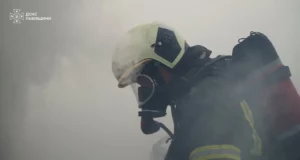 У селі Підгороднє на Золочівщині загорівся ангар з технікою