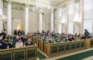 Львівська облрада просить уряд профінансувати зарплати шкільних кухарів
