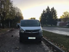 (Українська) У Дрогобичі мікроавтобус збив пішохода: чоловік у реанімації У Дрогобичі мікроавтобус збив пішохода: чоловік у реанімації