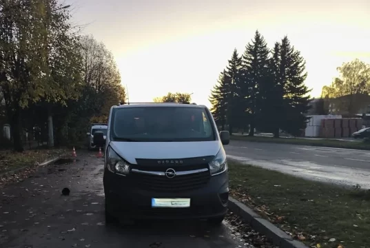 У Дрогобичі мікроавтобус збив пішохода: чоловік у реанімації