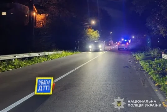 На Львівщині нетверезий водій смертельно травмував пішохідку та втік з місця ДТП