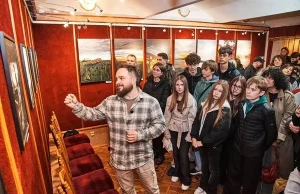 У Львові в музеї Грушевського відкрили виставку картин ветерана Руслана Кухти