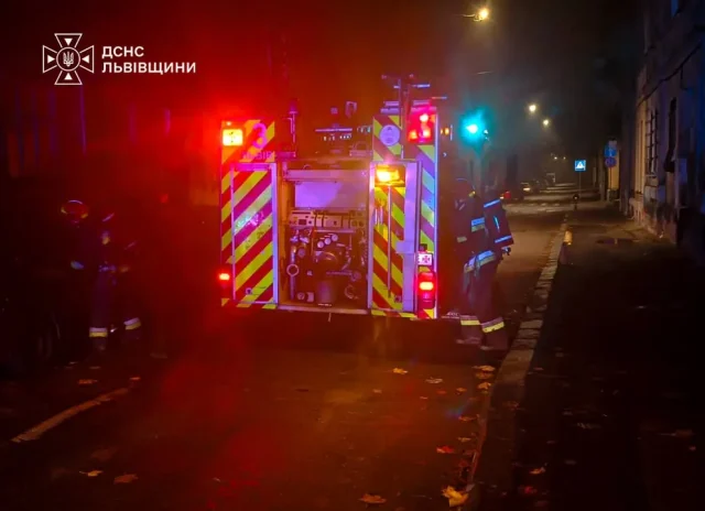 image У Львові рятувальники загасили пожежу в квартирі на вулиці Софії Яблонської
