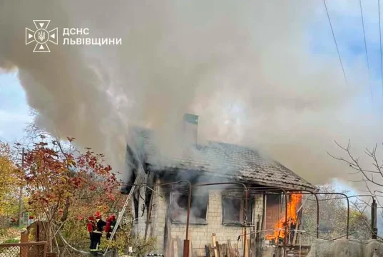 У селі Бартатів під час пожежі в будинку травмувалася жінка