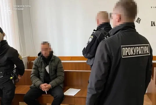 На Львівщині 21-річного чоловіка засудили до 6 років за сексуальне насильство над зведеною сестрою
