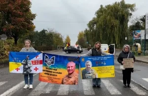 У Сокалі щосуботи вшановують полеглих воїнів на перехресті Чайковського–Тартаківська У Сокалі щосуботи вшановують полеглих воїнів на перехресті Чайковського–Тартаківська