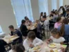 (Українська) В Уличненській школі щодня безоплатно годують 358 учнів В Уличненській школі щодня безоплатно годують 358 учнів