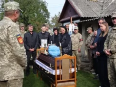У селі Заверхи попрощалися із захисником Степаном Озимком