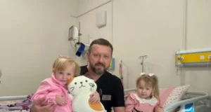 Двом дівчаткам одночасно пересадили нирки від одного донора у Центрі дитячої медицини