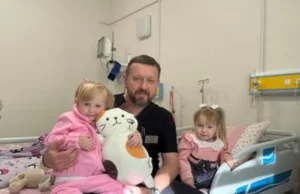 Двом дівчаткам одночасно пересадили нирки від одного донора у Центрі дитячої медицини